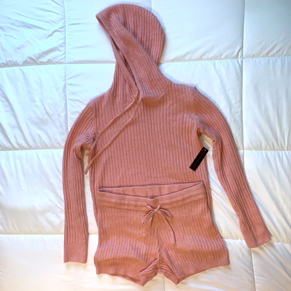 NWT No Boundaries Medium (7-9) Junior's Hoodie Short Set